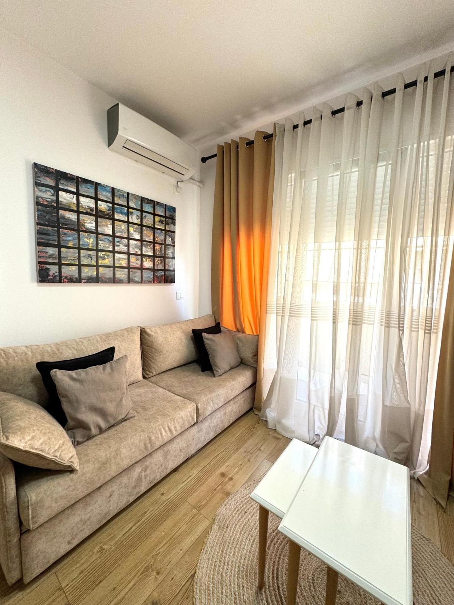 Apartment In The Heart Of Old Bazaar, Tirana - Hana Apartments Экстерьер фото